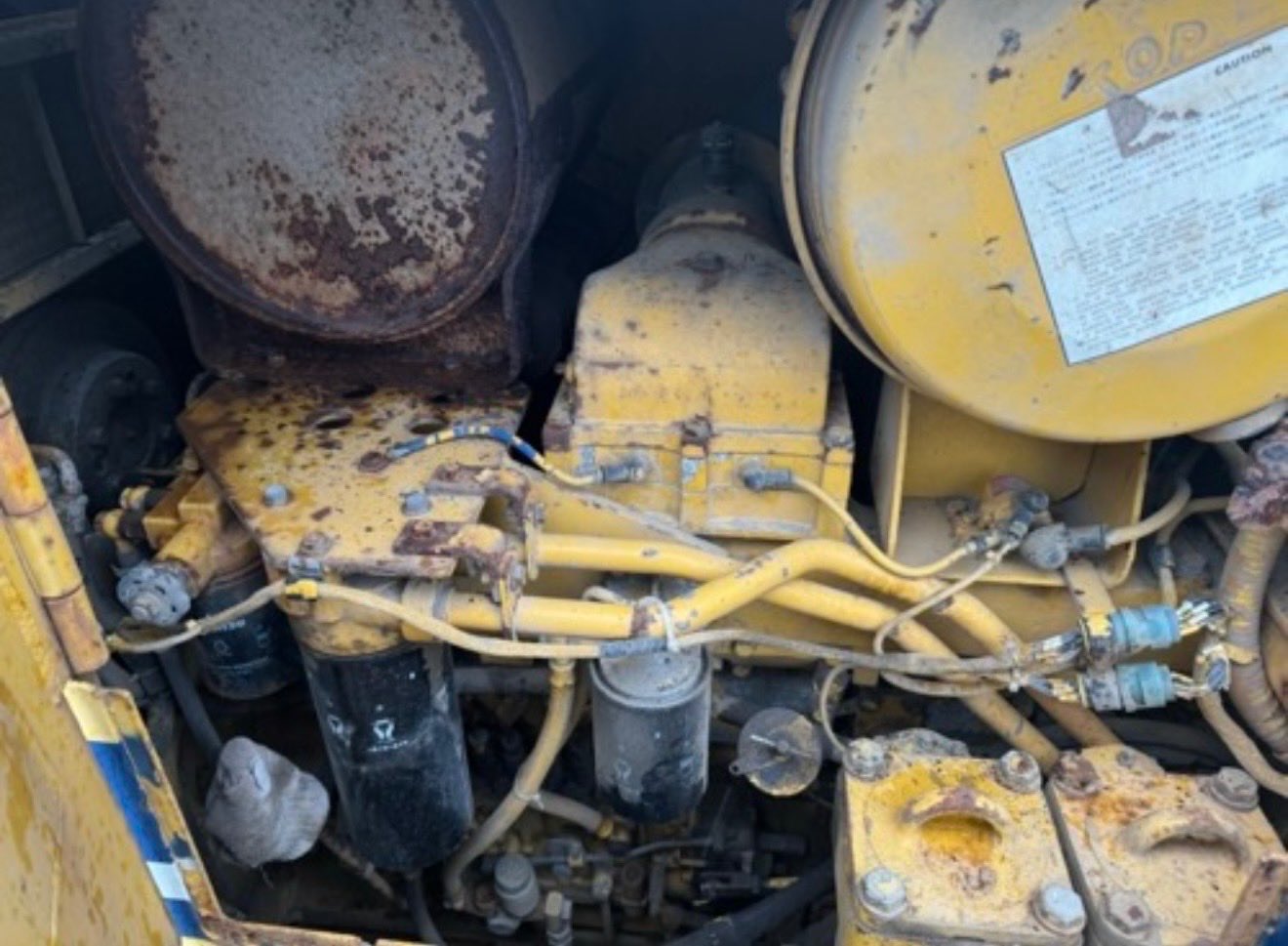 KOMATSU D85P-2 画像 11