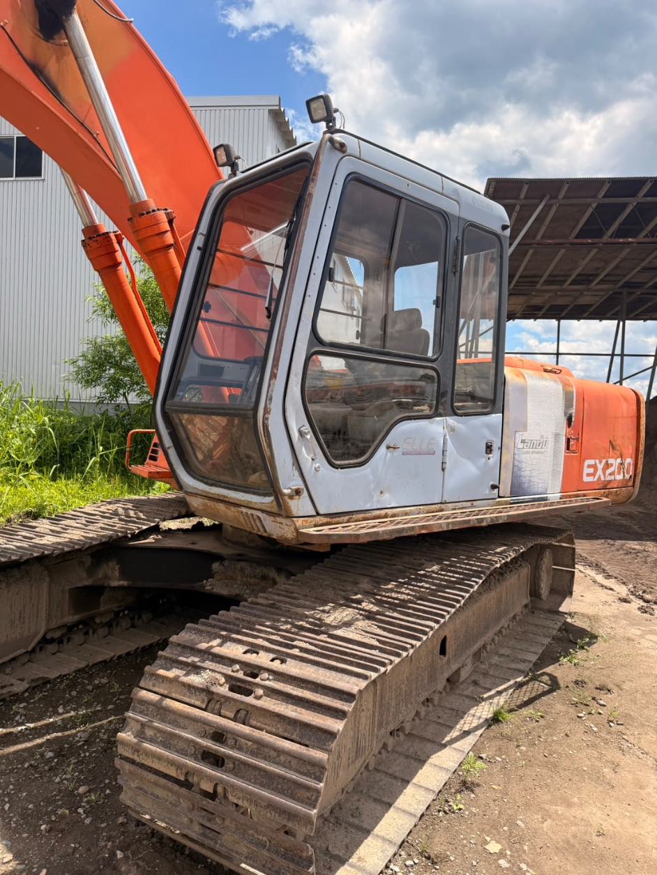 HITACHI EX200-2