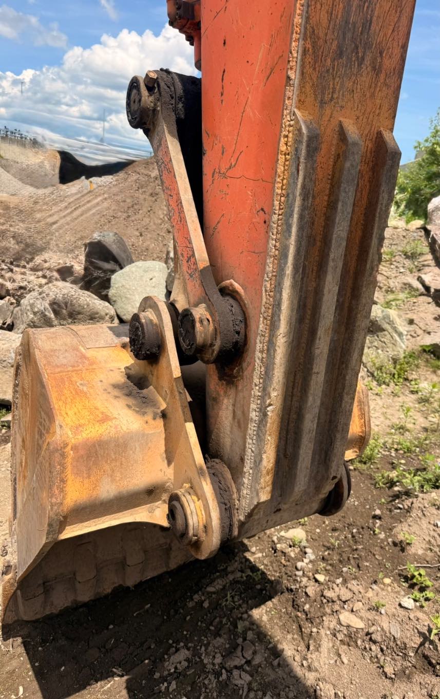 HITACHI EX200-2 画像 13