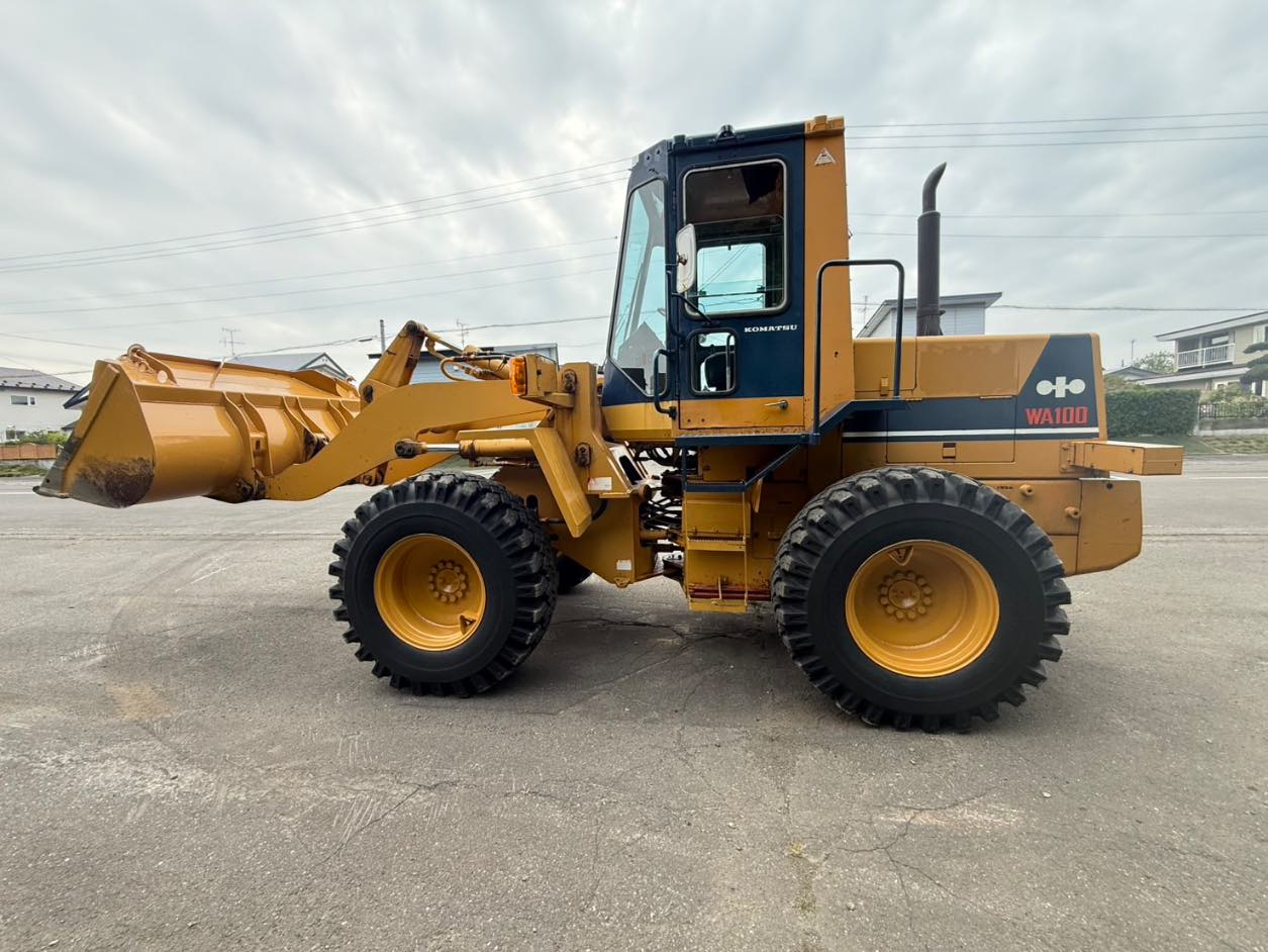 KOMATSU WA100-1 — undefined