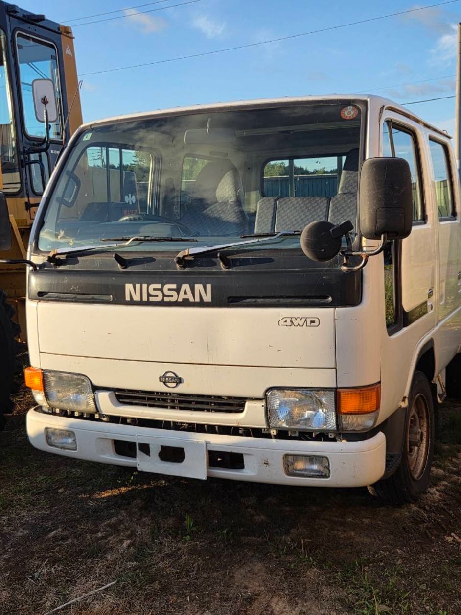 日産 Truck — 2008