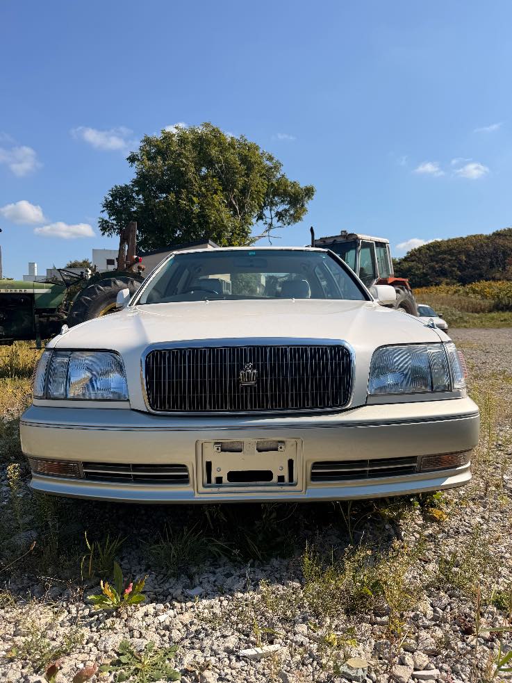 Toyota Crown majesta