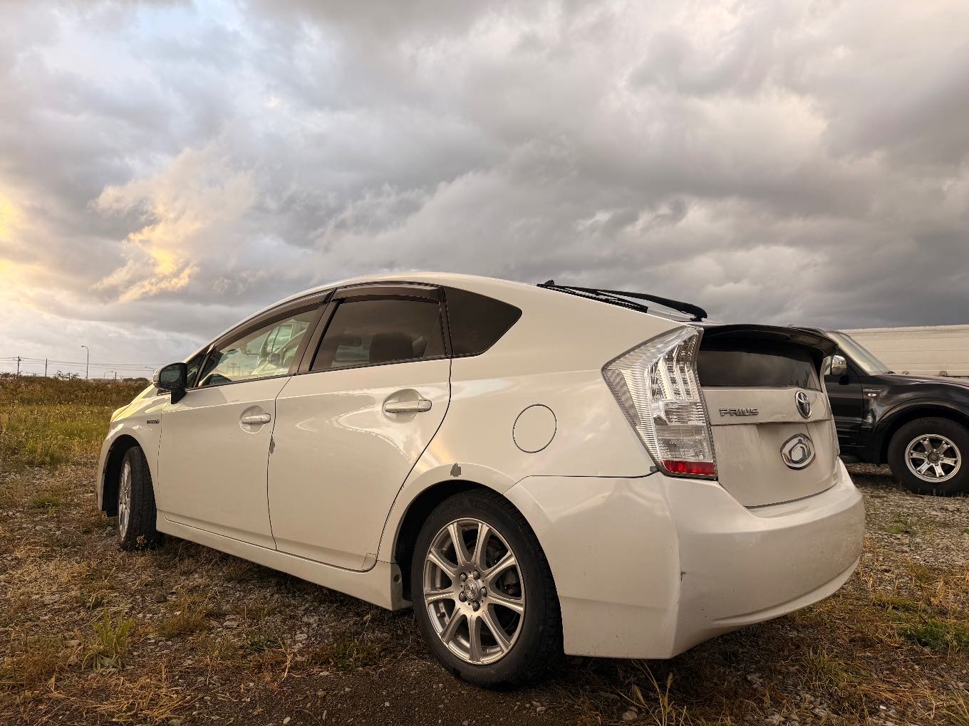 TOYOTA PRIUS 画像 3