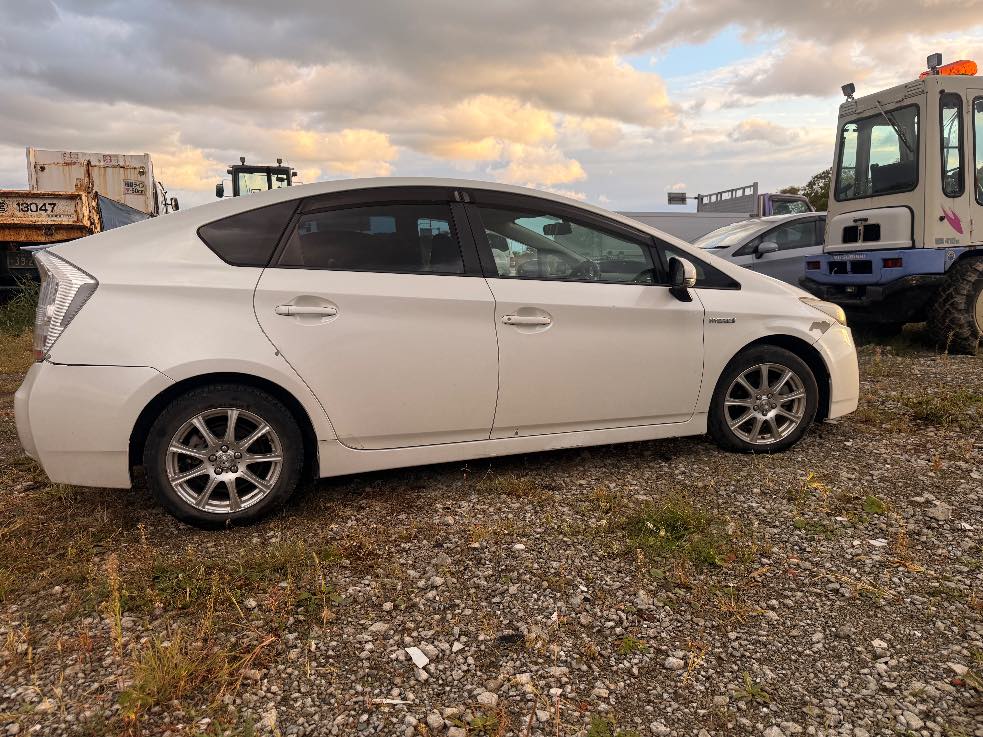 TOYOTA PRIUS 画像 2