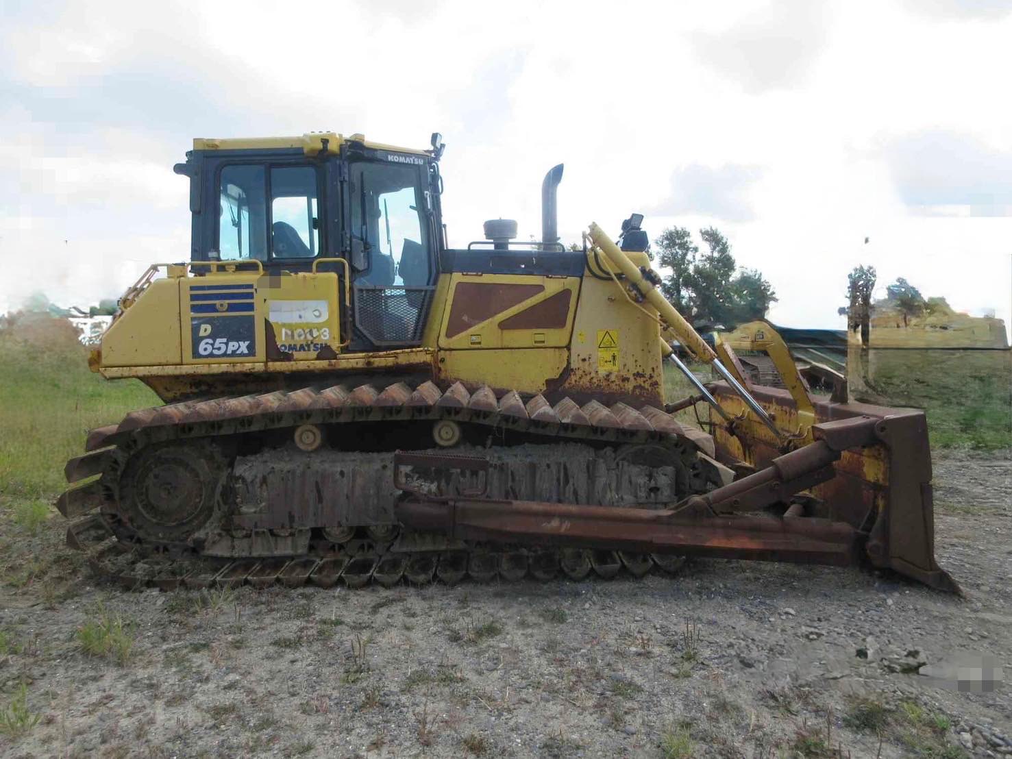 KOMATSU D65PX 画像 3
