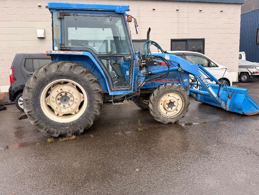 ISEKI Tractor — undefined