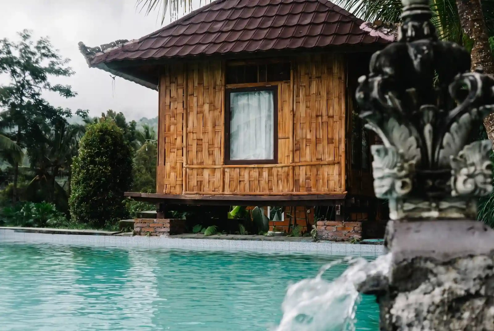 Bamboo Cottage by the Pool