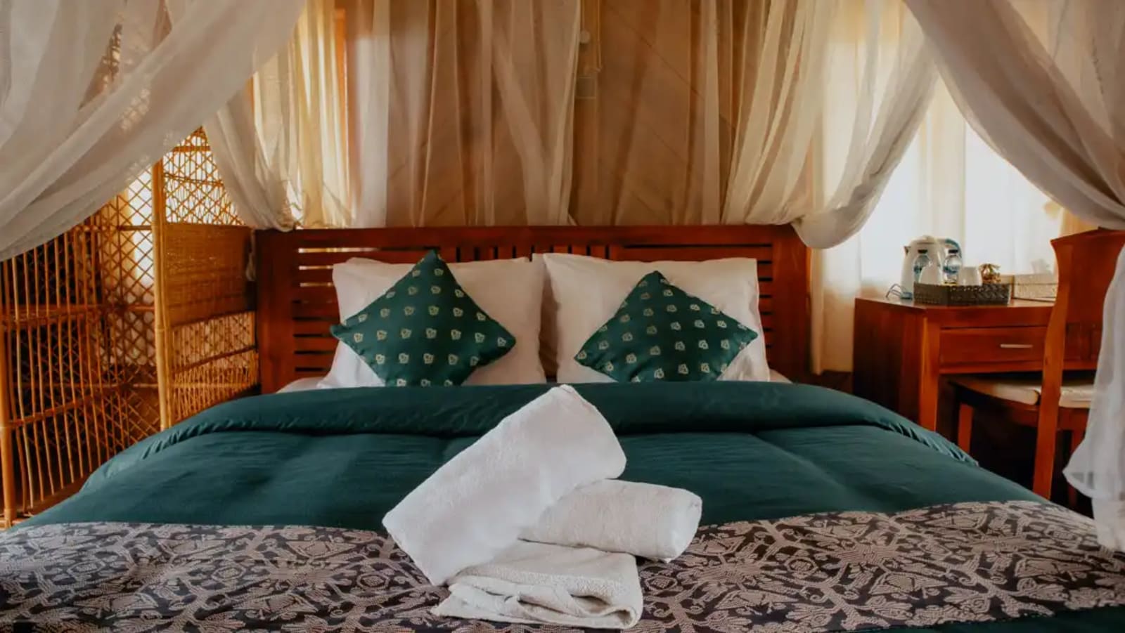 Double Bed Detail