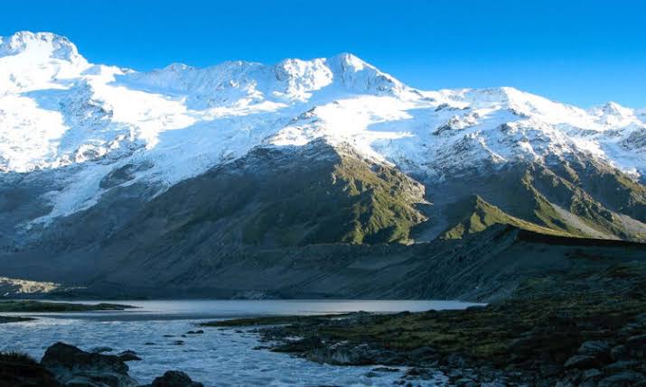 Rwenzori Mountains and Kasese Travel Guide