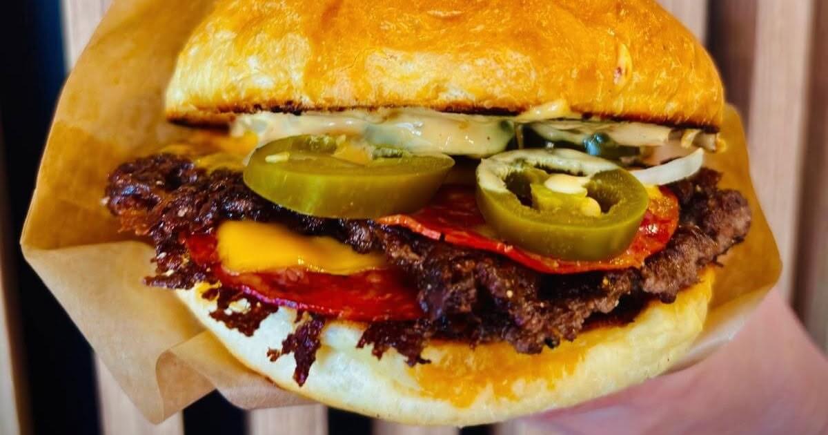 Burger PAKA w Busku-Zdroju zaprasza na konkretną porcję smaku Burger PAKA w Busku-Zdroju zaprasza na konkretną porcję smaku
