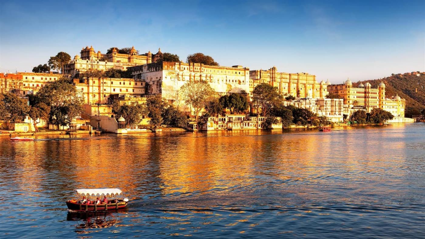 Hotel Hilltop Palace Udaipur