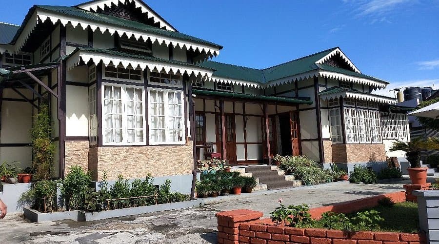 Cafe Shillong Bed & Breakfast