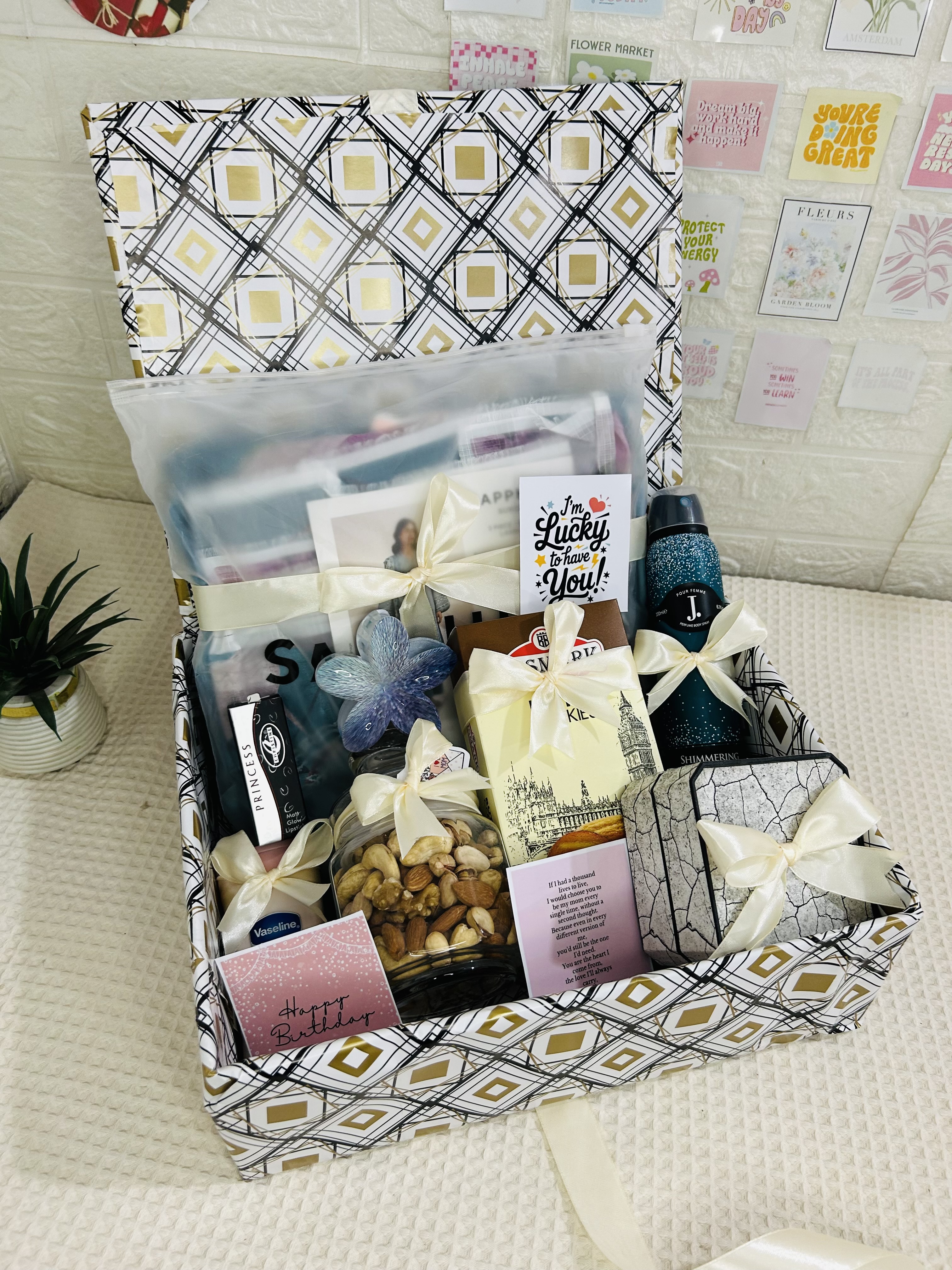 Gift Box For Mother | customisable Gift hamper