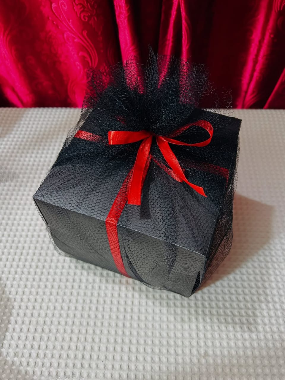Sorry gift box, Chocolate box with artifical gajjre and mini flower photo 2