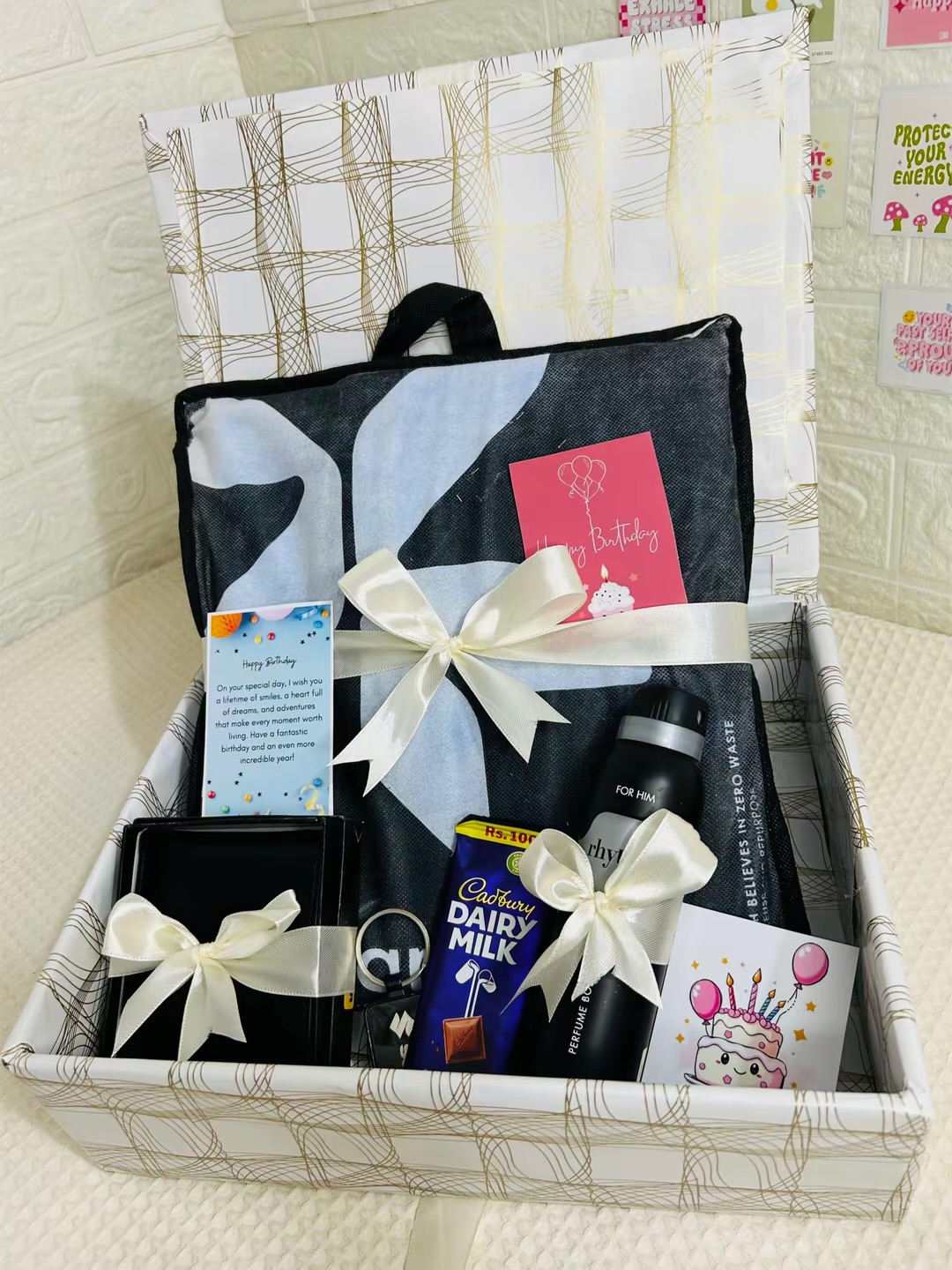 Mens Gift box with basic Accessories photo 3