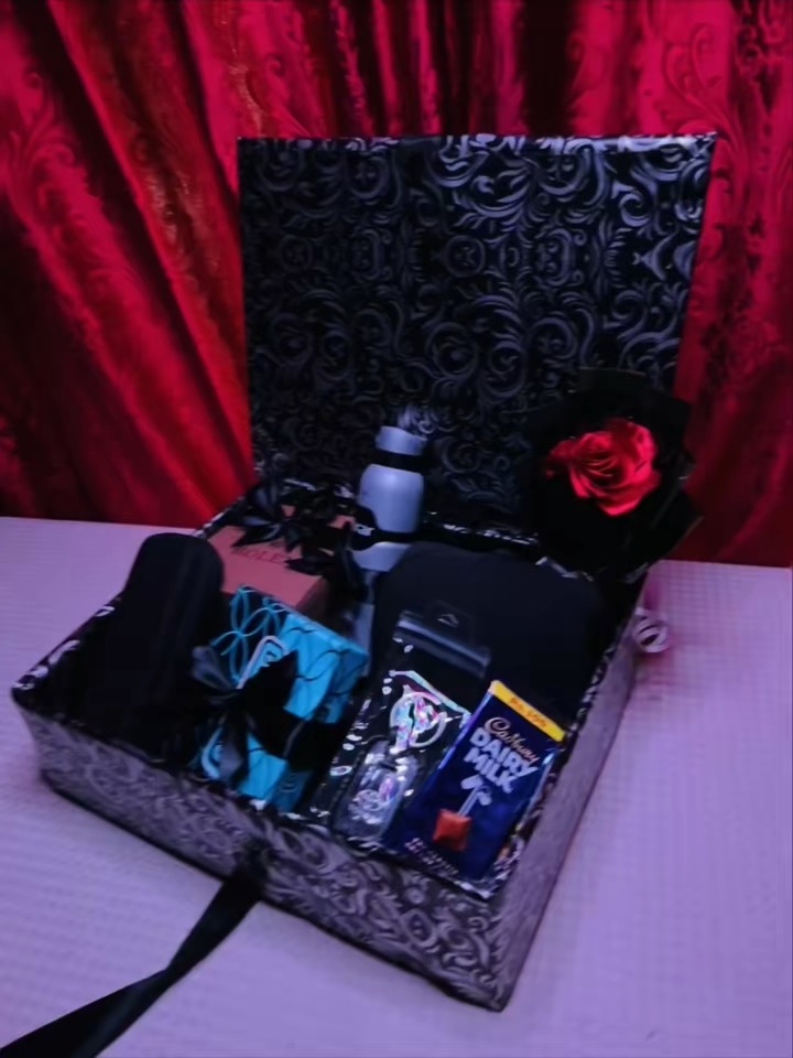 Mens Gift Hamper photo 3