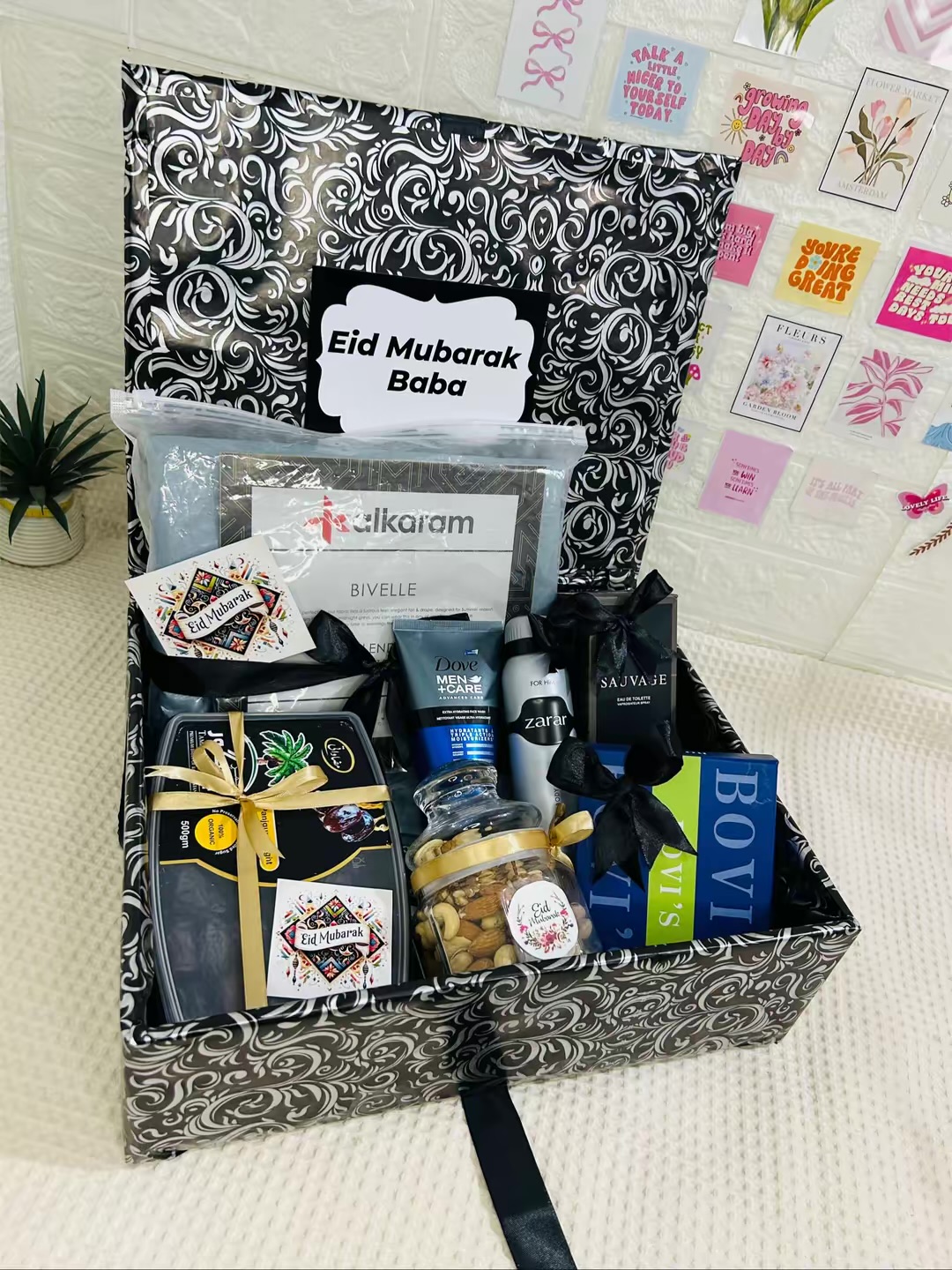 Mens Gift Box | Customisable photo 2