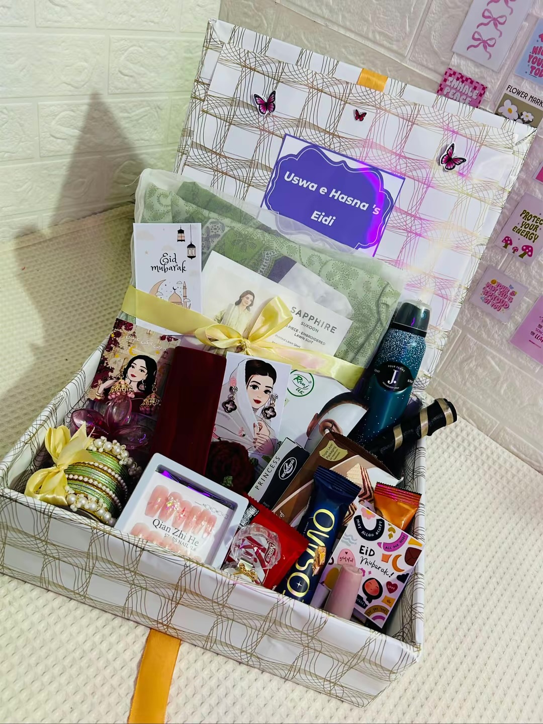 Girls Gift box with Branded Dress and Matching Accessories photo 3
