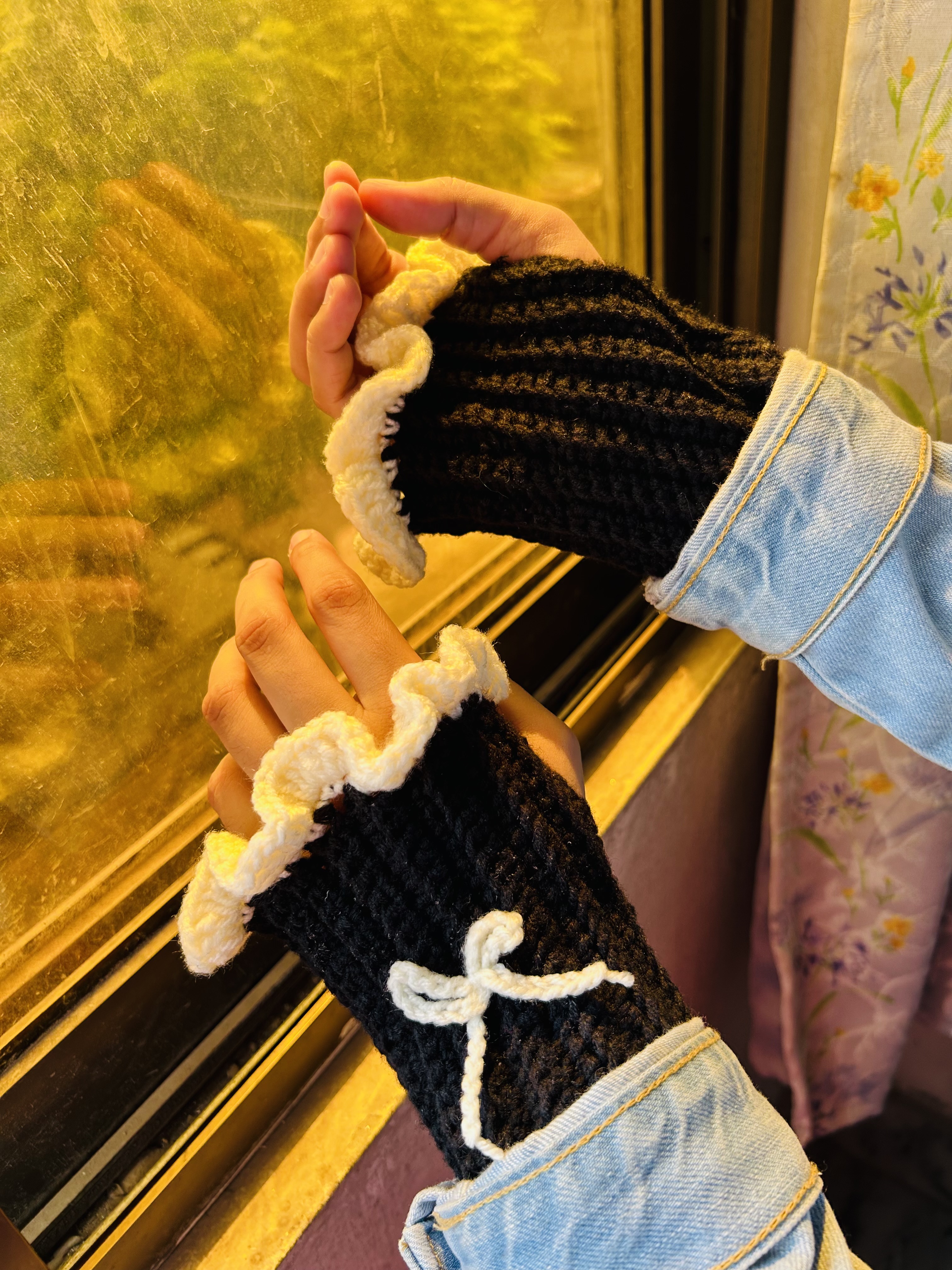 Crochet Mittens photo 2