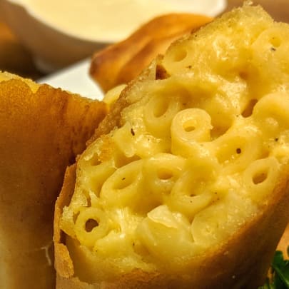 Mac 'n' cheese spring rolls recipe