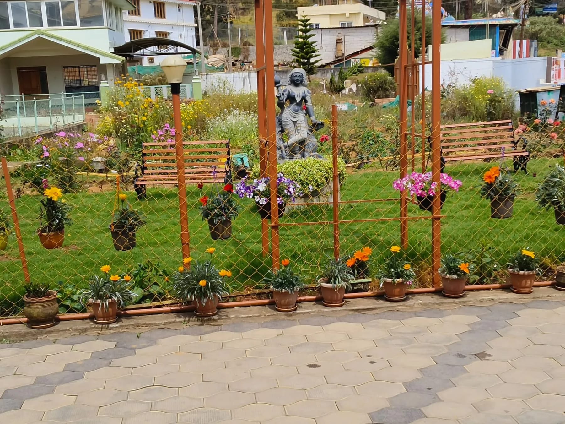 Green surroundings at Royal Aviary Cottage Ooty