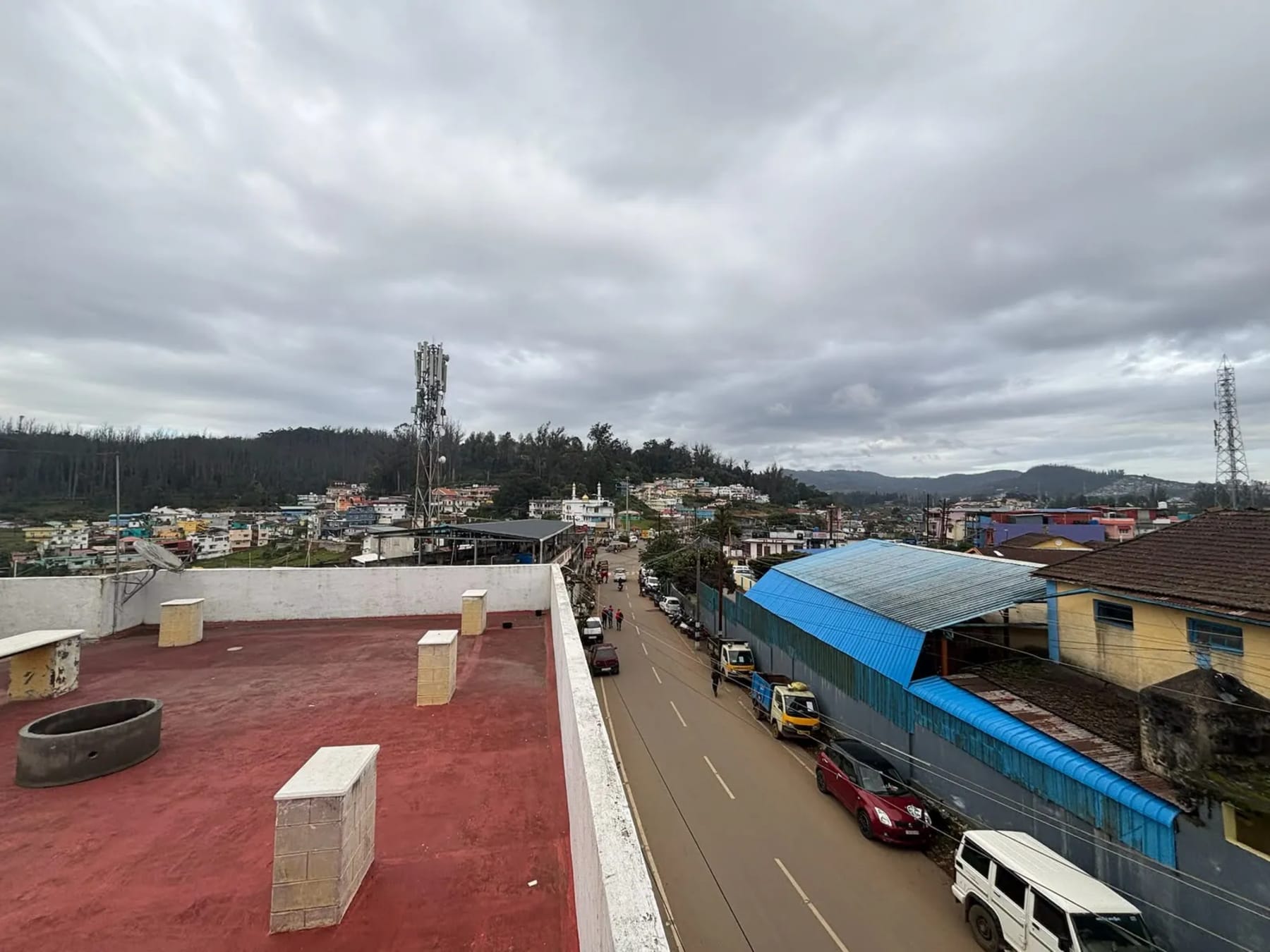 Balcony at PSR Rooms and Cottage Ooty