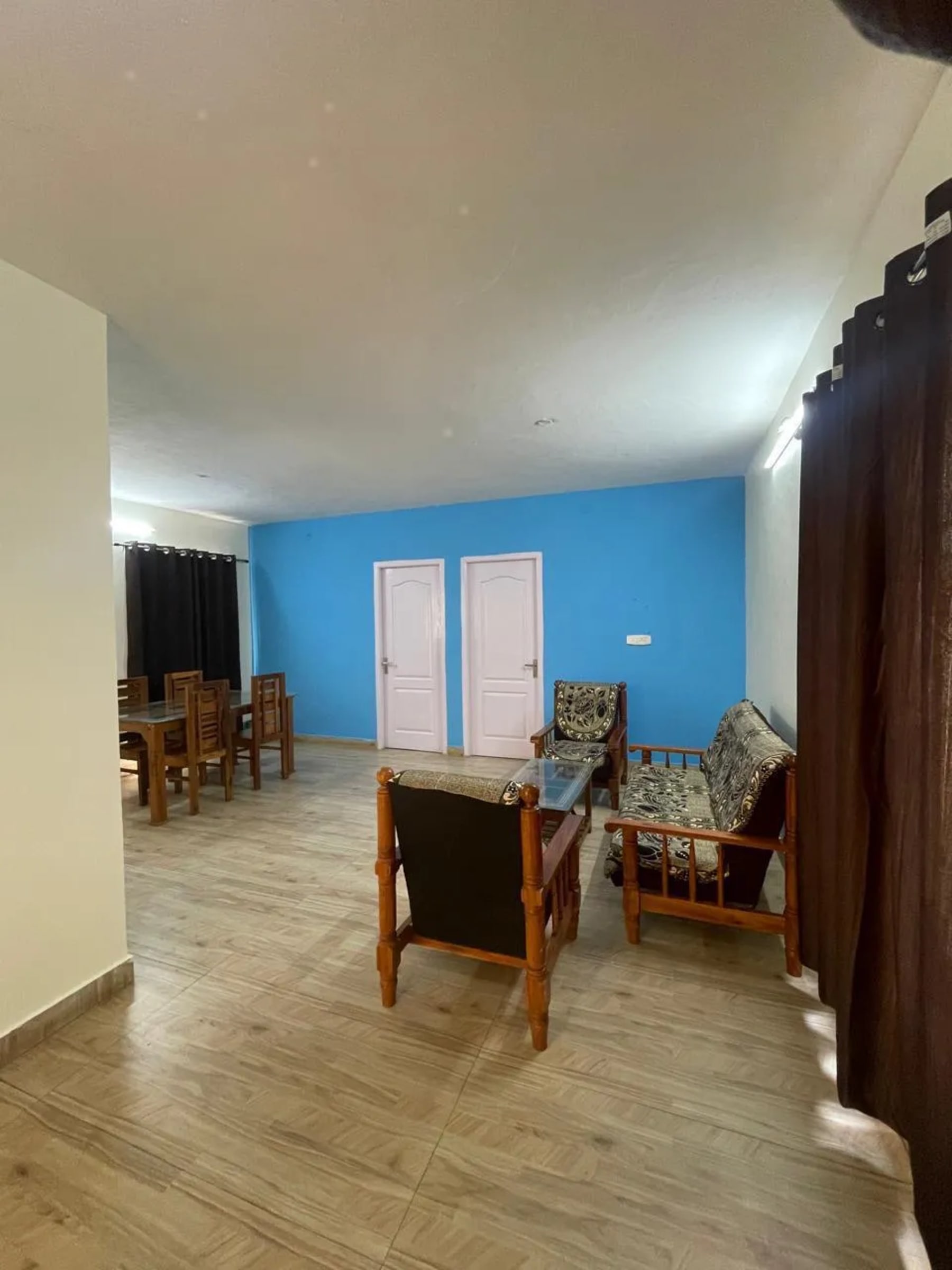 Spacious living room at Ooty Dream Weaver Cottage