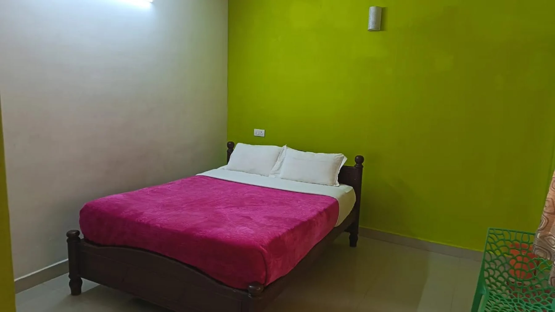 Neat and tidy room at ADK Royal Park Inn Ooty