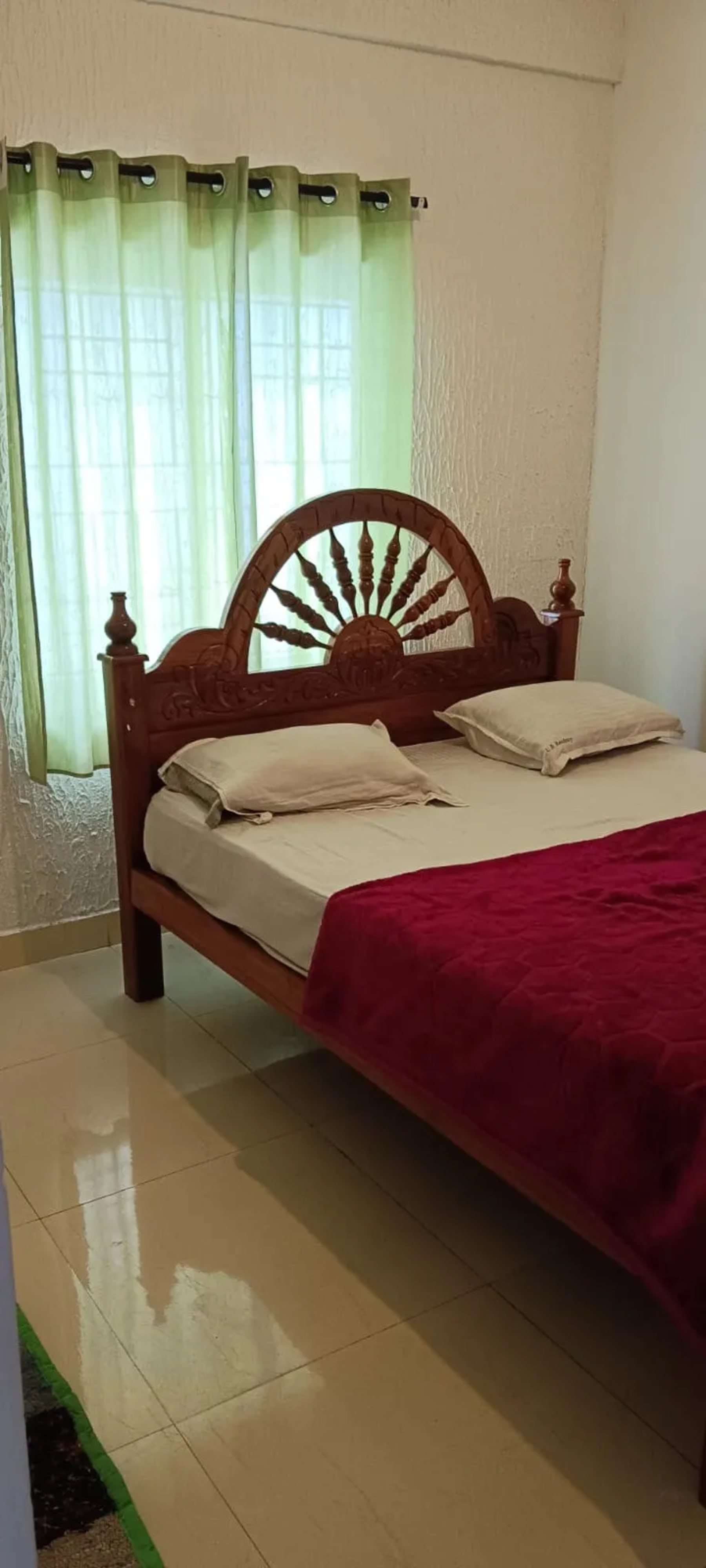 Budget homestay room at J.J. Homes Ooty