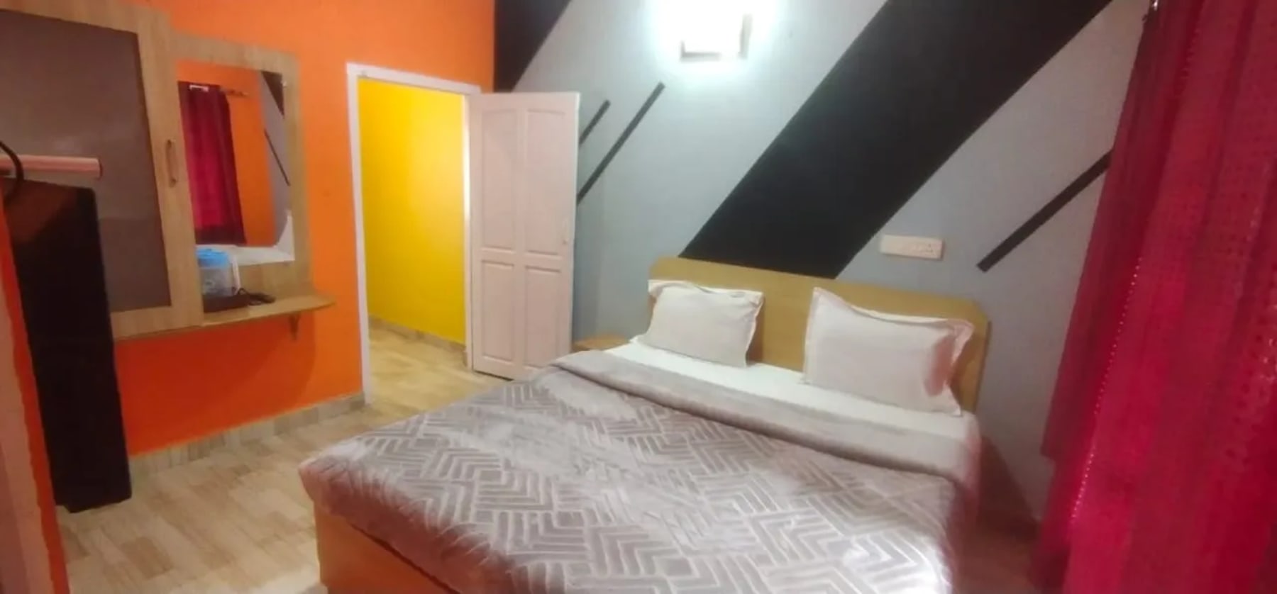 Retro style bedroom at Retro Radiance cottage in Ooty