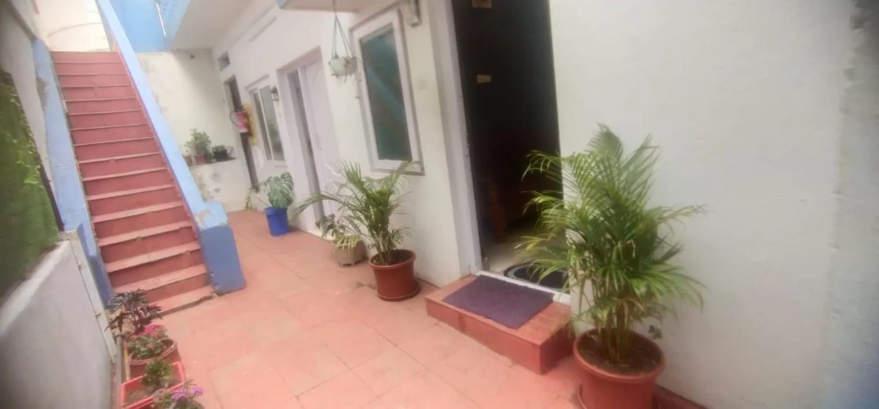 Scenic view from Retro Radiance cottage near Ooty Lake