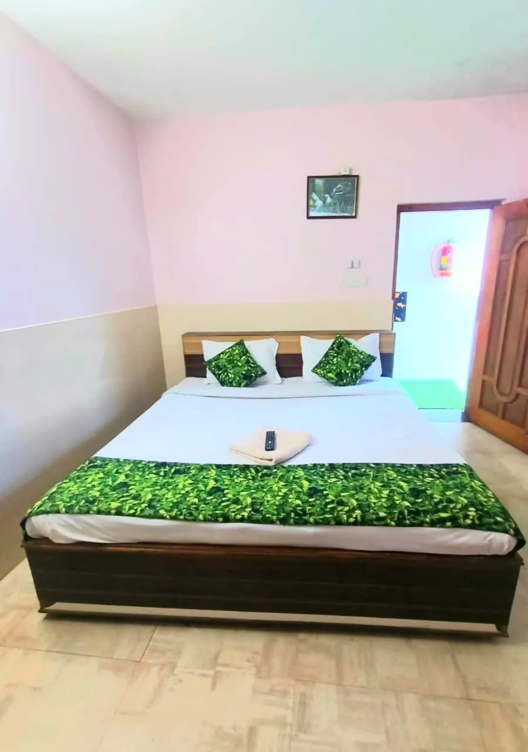 Group stay bedroom at Pillars Residency Ooty