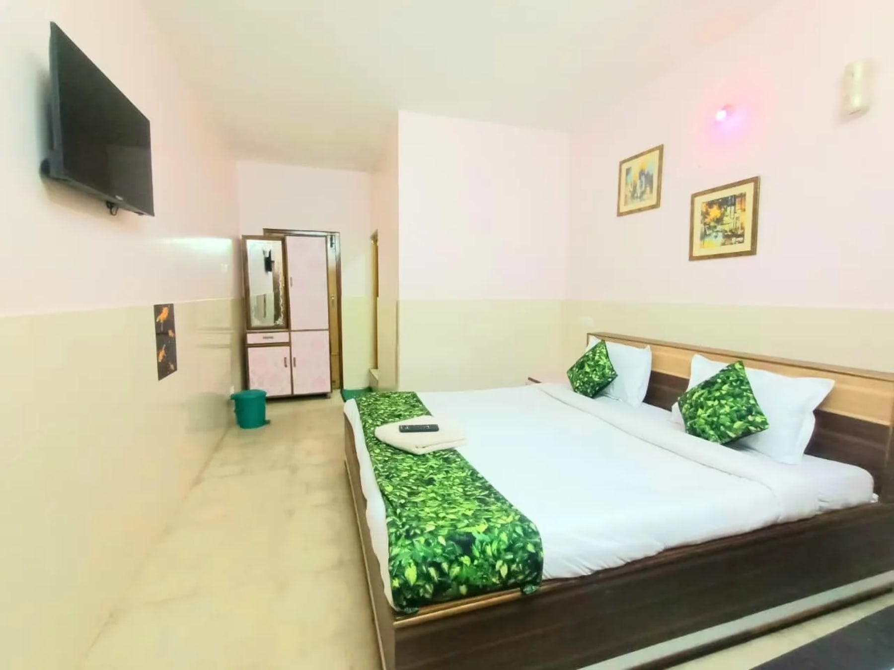 Well furnished bedroom at Pillars Residency Ooty