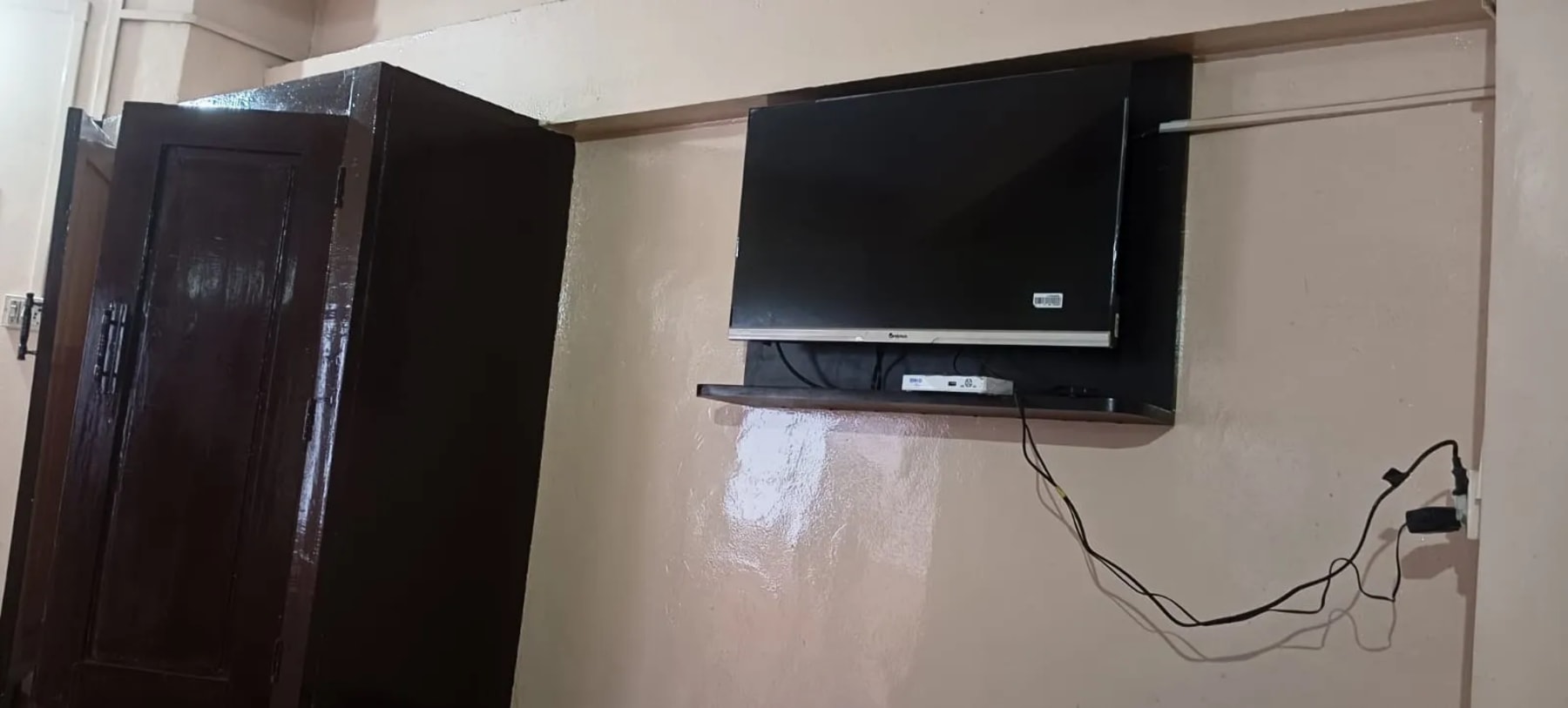 Affordable bedroom in Greens Lodge Ooty