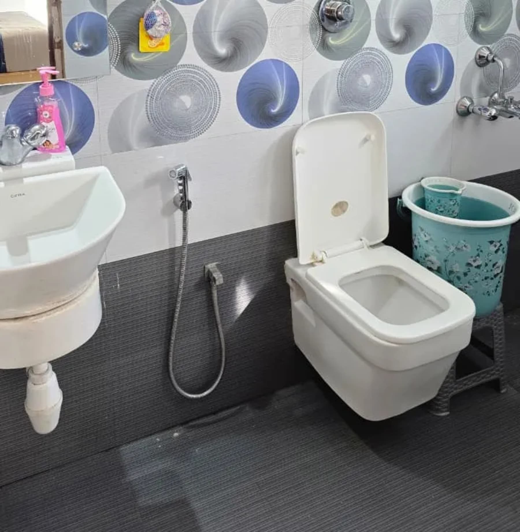 Well-maintained bathroom at Central Residency Ooty