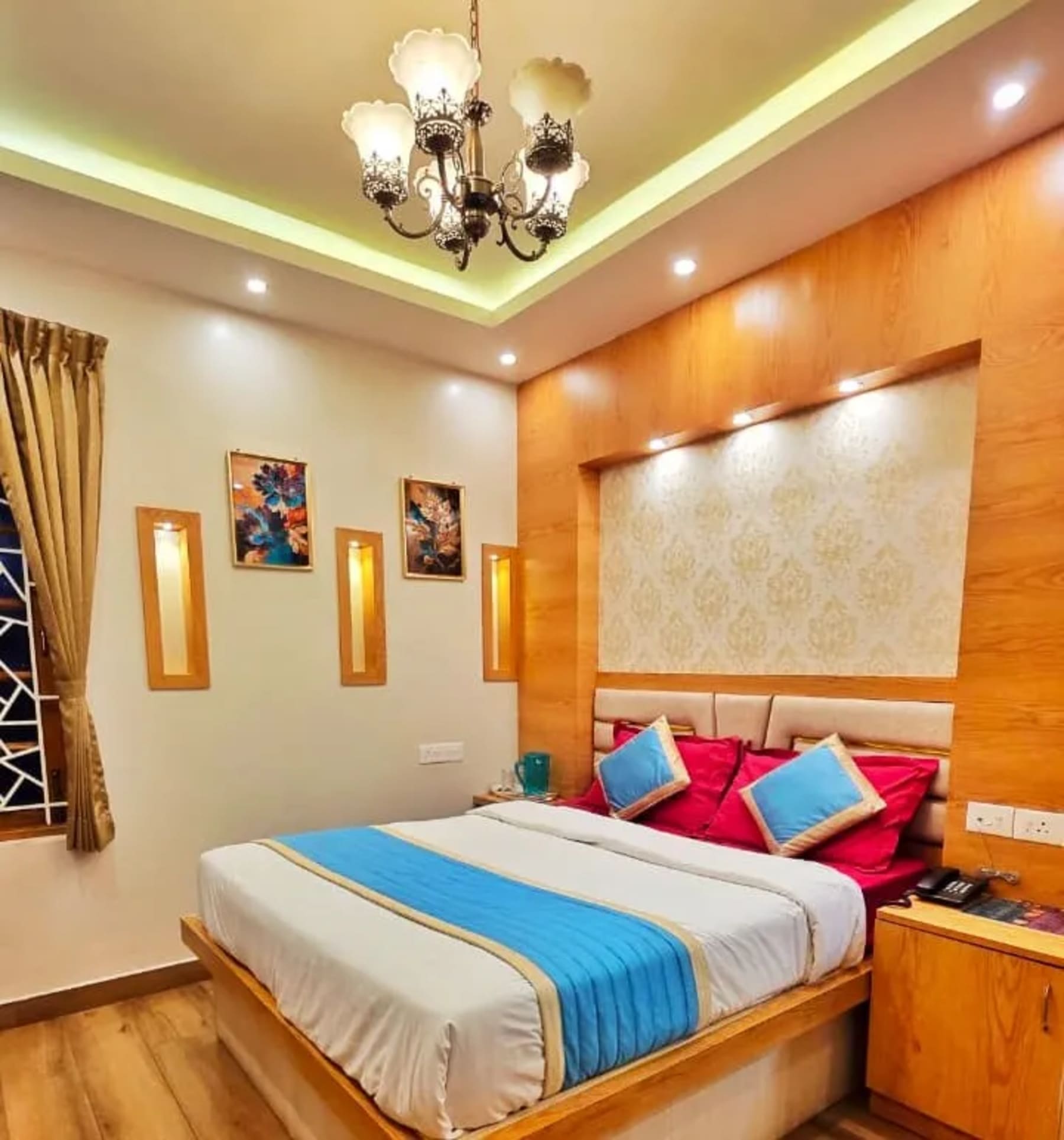 Clean bedroom at Royal Palace Residency Ooty