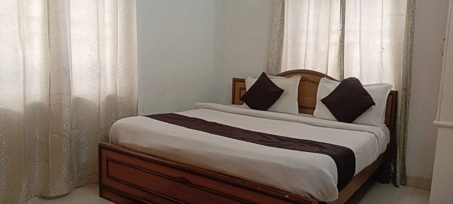 Guest bedroom at Bala Garden Ooty