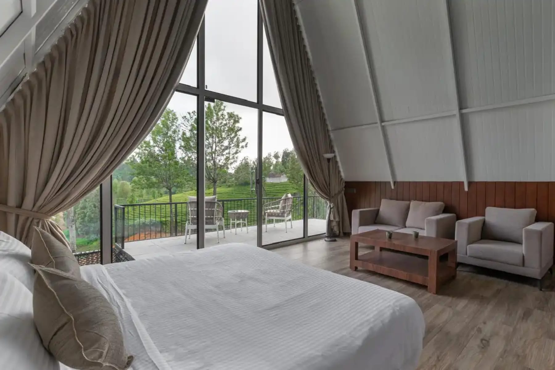 Private balcony at Triangle Valley Ooty