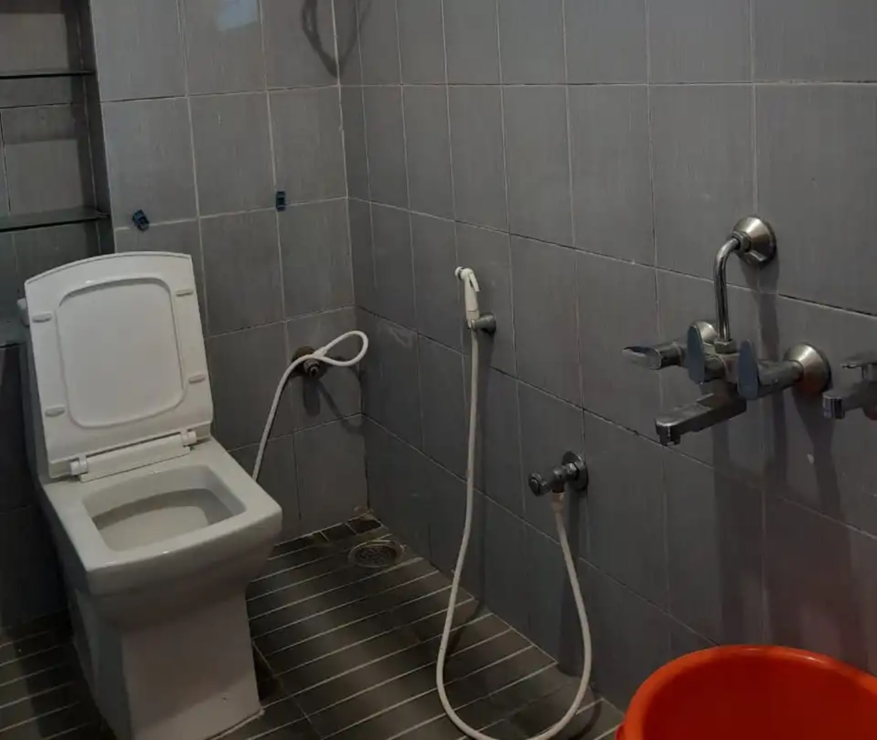 Guest bathroom at Ooty Meridian Residency
