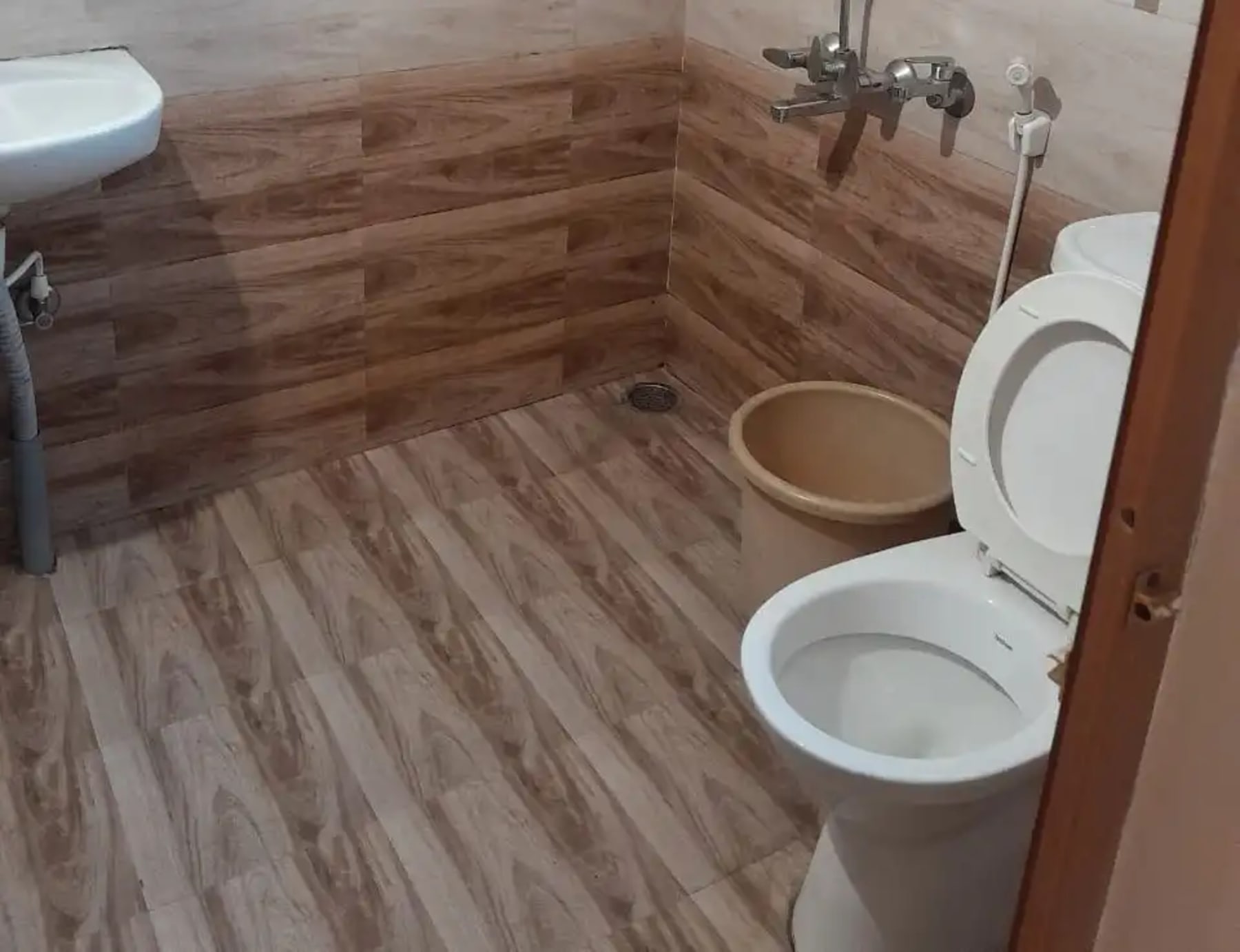 Bathroom at Ooty Meridian Residency