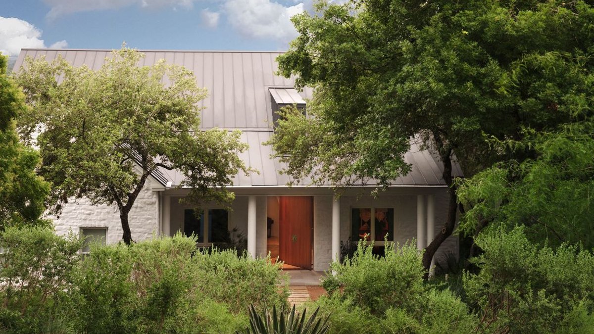 Austin home blends art and everyday living Austin home blends art and everyday living - art home