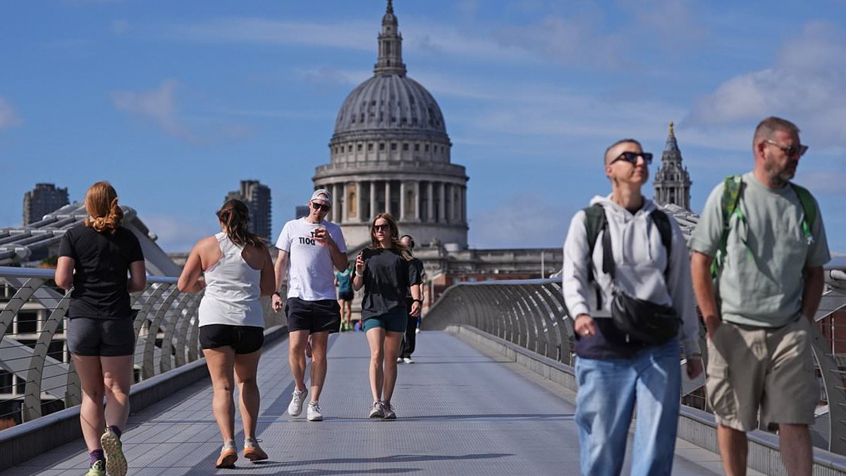 UK services sector shows strong growth - uk services