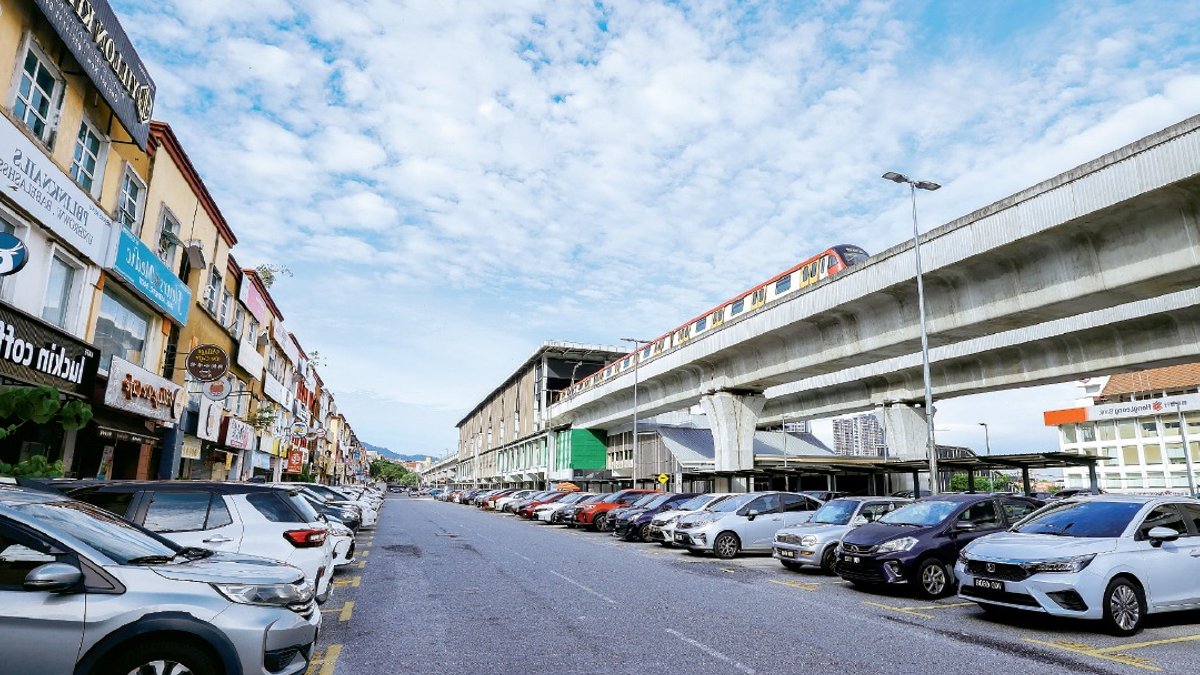 Neighbourhood hub becomes bustling city hotspot Neighbourhood hub becomes bustling city hotspot - city hotspot