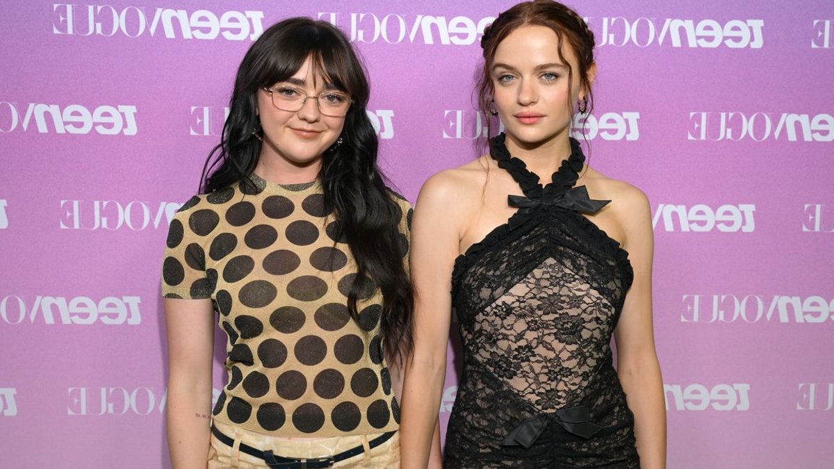 Stars Shine at Teen Vogue Fest - practical magic