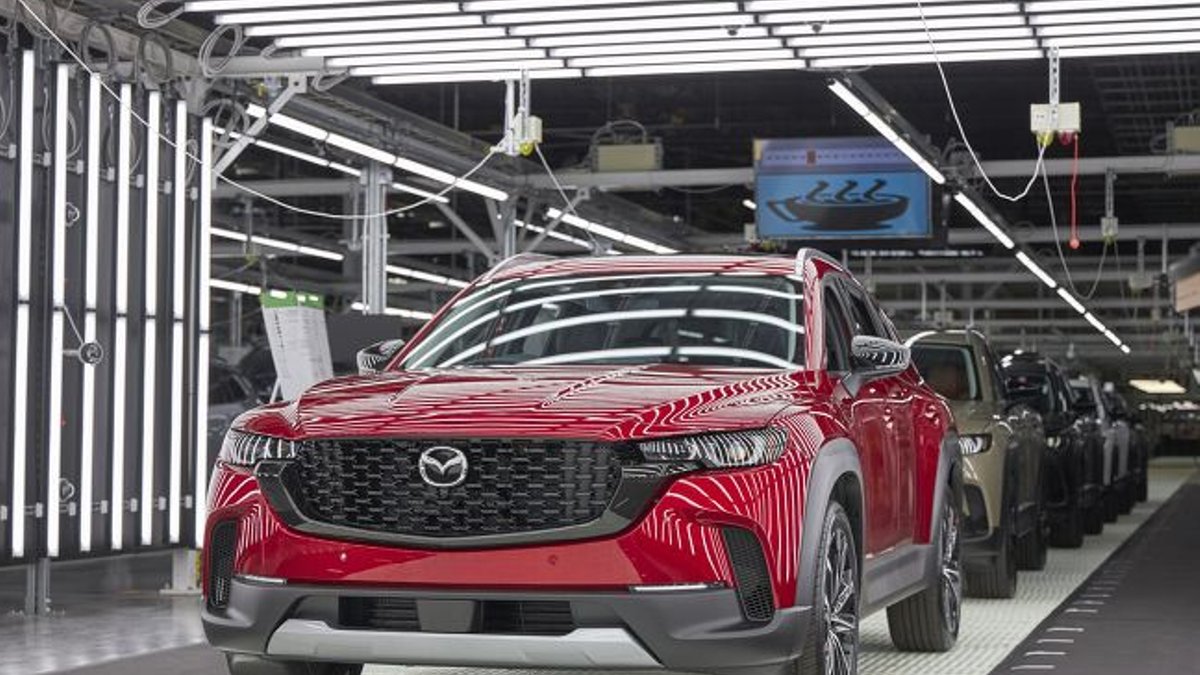 U.S. Auto Exports Hit by Tariff War With Canada - u-s auto exports