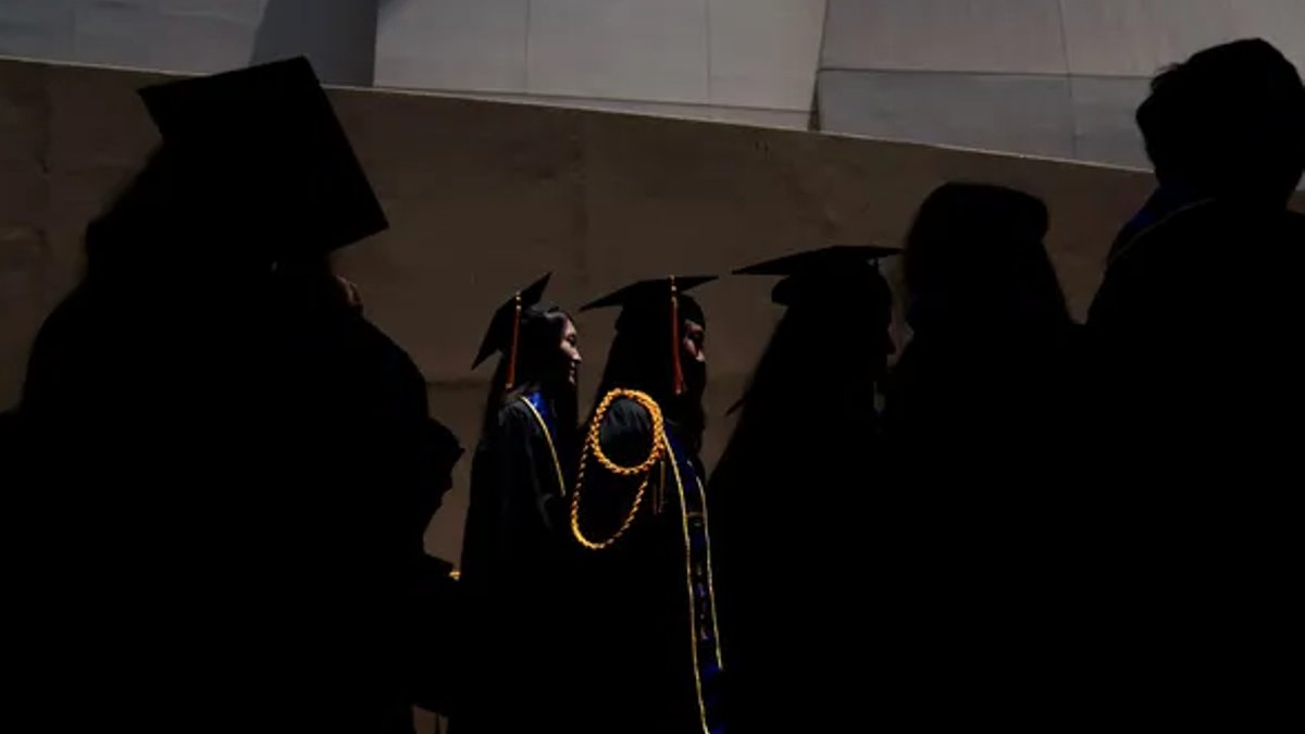 New Graduates Face AI Competition for Entry Jobs New Graduates Face AI Competition for Entry Jobs - ai competition