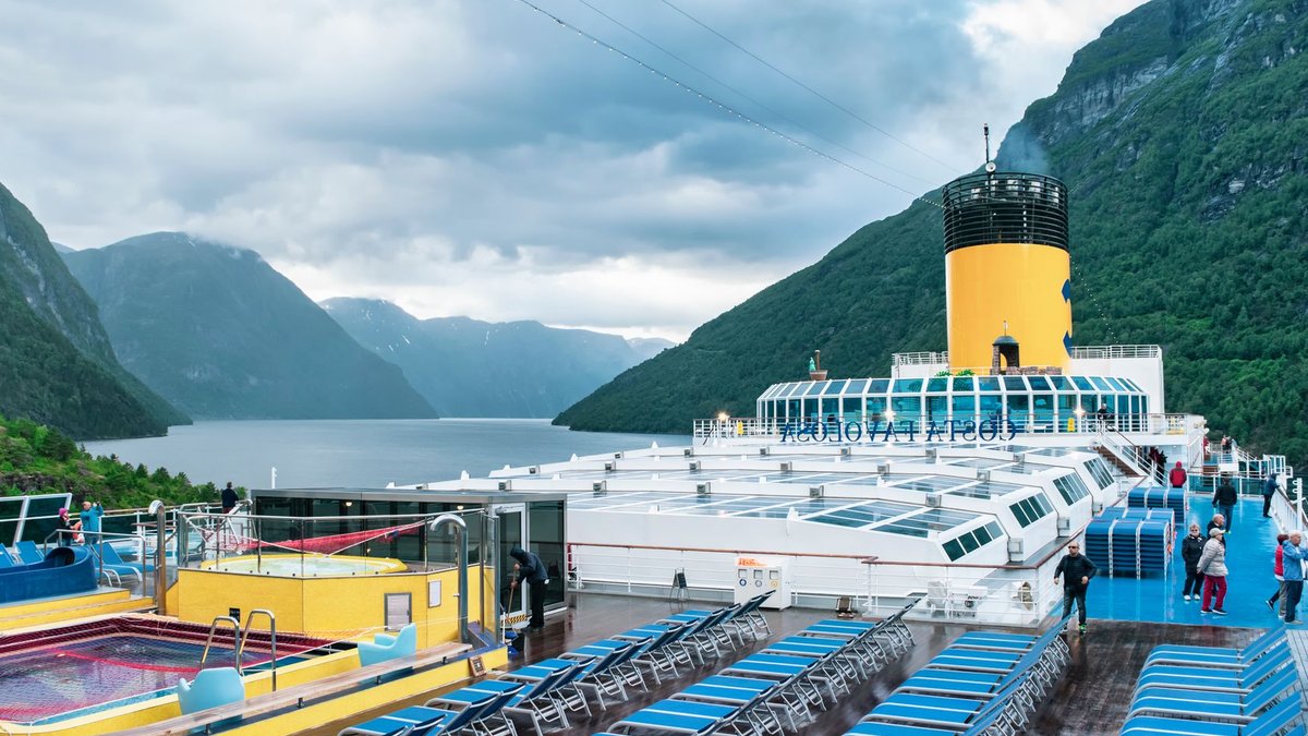 Royal Caribbean boosts outlook amid strong demand Royal Caribbean boosts outlook amid strong demand - royal caribbean outlook