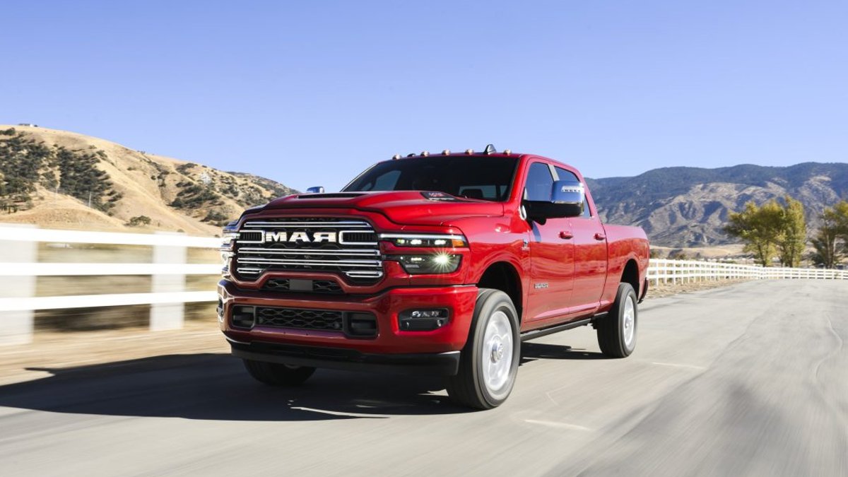 Heavy-Duty Pickups Named America's Deadliest Vehicles - heavy-duty pickups