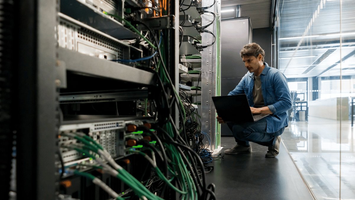 Engineering networks for zero downtime Engineering networks for zero downtime - zero downtime networks