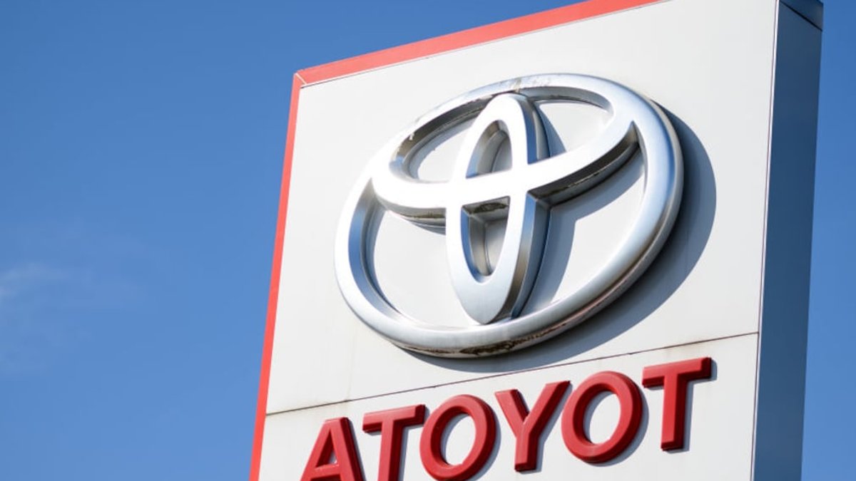 Toyota Profits Fall for Fifth Year Toyota Profits Fall for Fifth Year - toyota profits